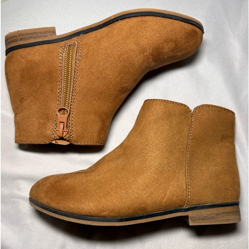 Cat & Jack Girl Boots